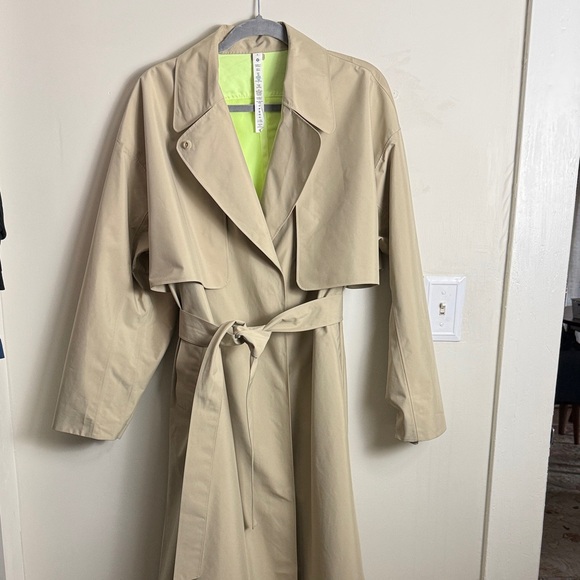 Women’s Lululemon Trench Coat - size 6 - Picture 2 of 6